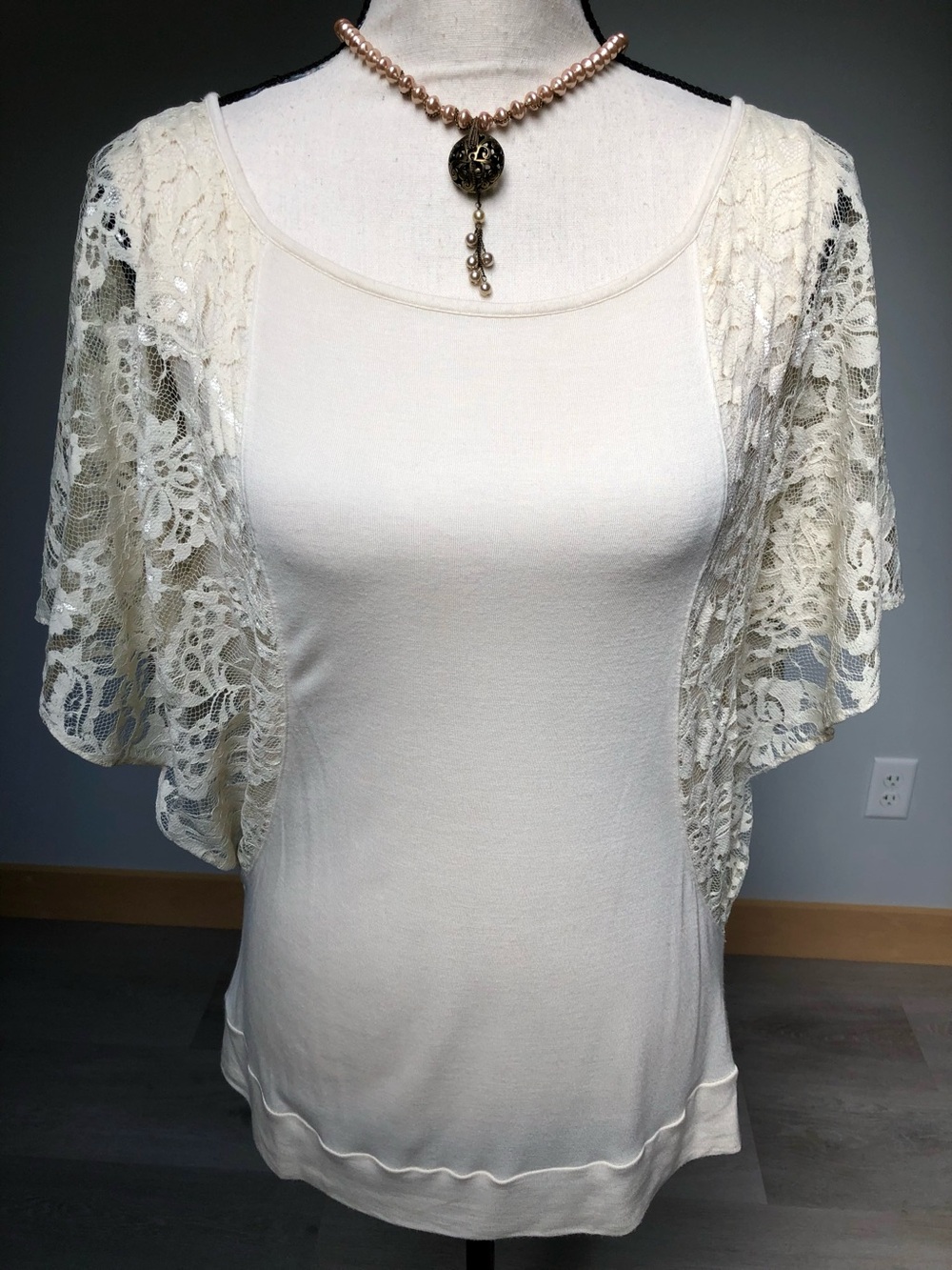 Banana Republic Romantic Lace Top Size Medium